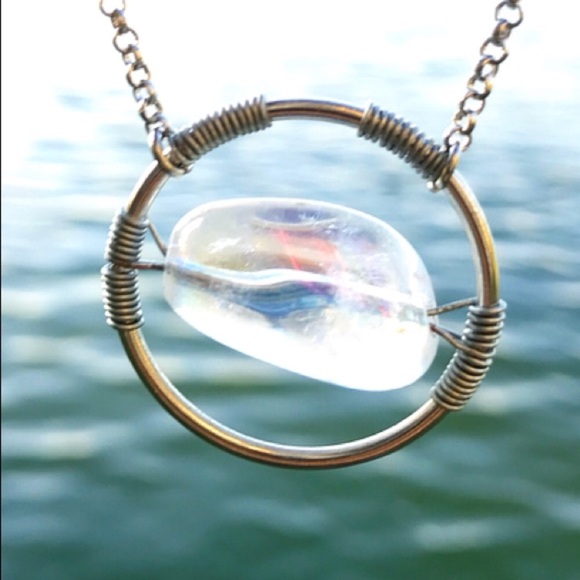 Genuine aura crystal boho wire wrap necklace - Picture 7 of 9